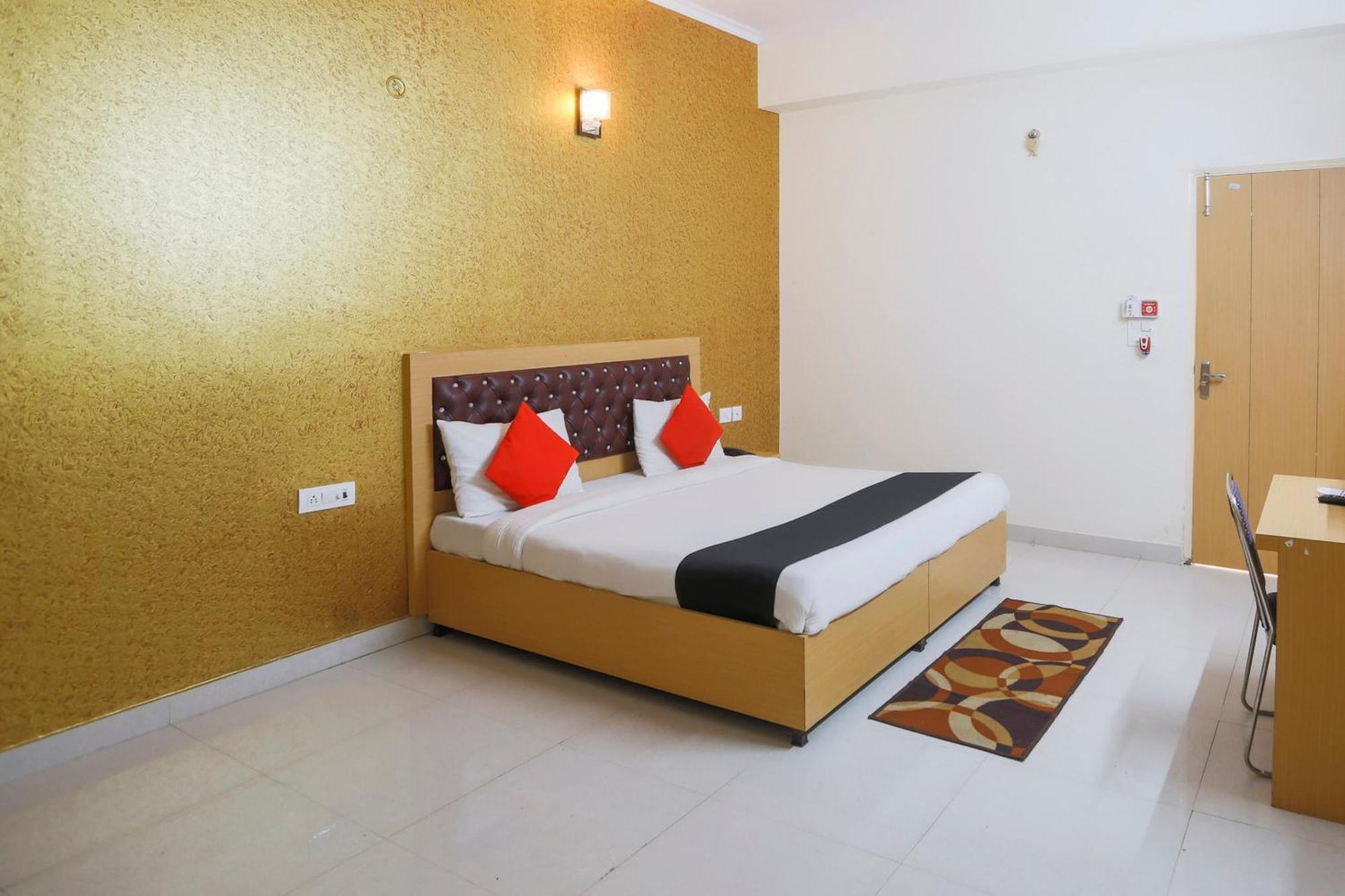 Diamond Imperial Hotel Noida Exterior photo
