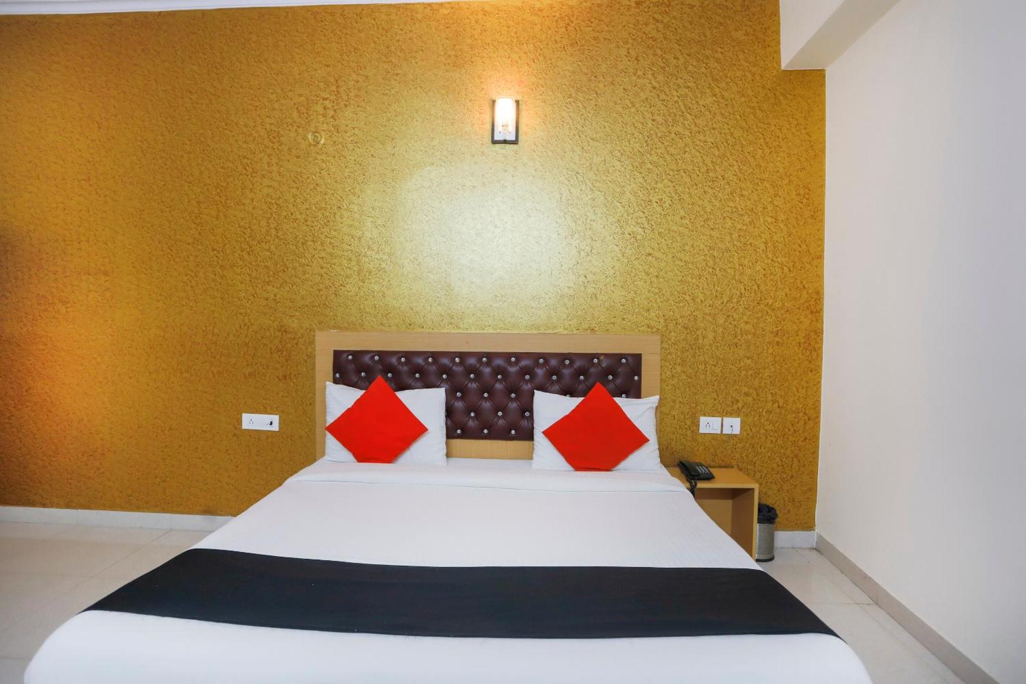 Diamond Imperial Hotel Noida Exterior photo